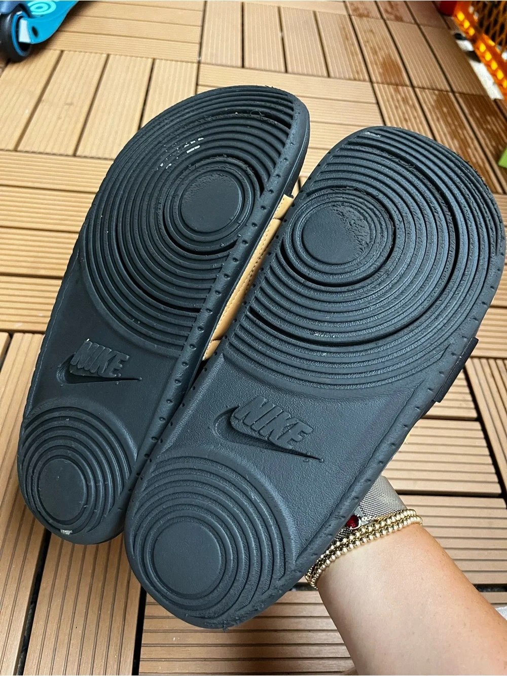 Nike men’s slide
